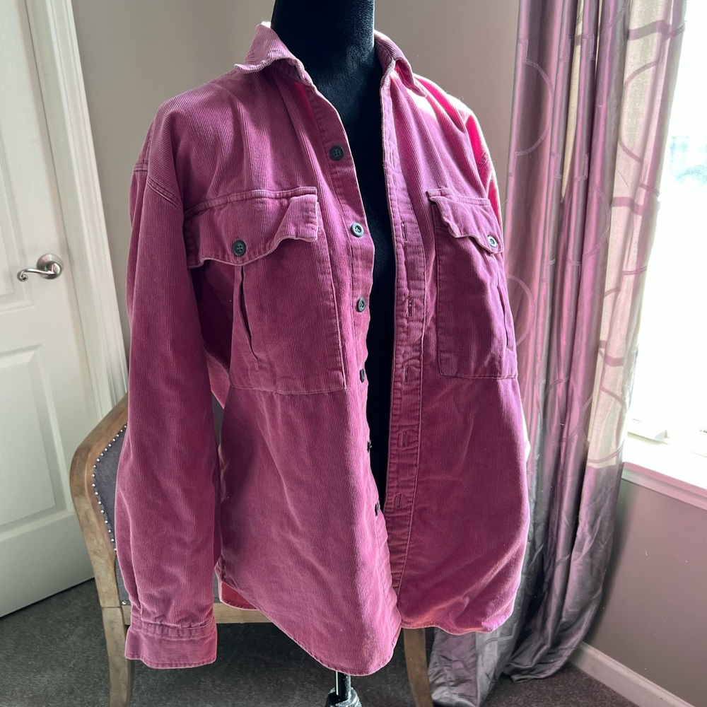 Pink Utility Jacket with Shirt-Style Collar and Buttoned Cuffs
